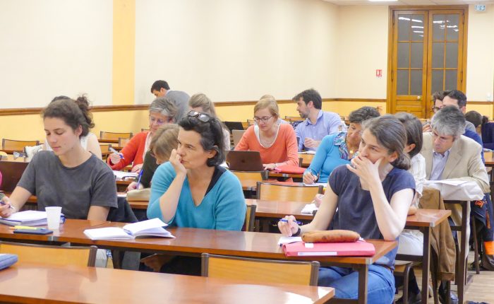 Etudiants en cours à l'Institut Karol Wojtyla