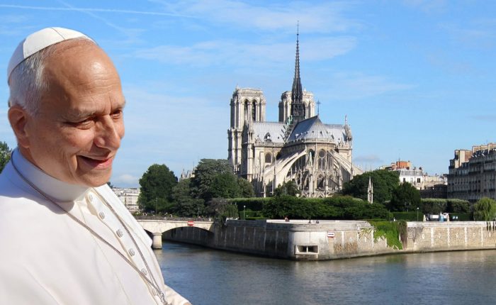 Le pape Léon XIV devant la cathédrale Notre-Dame