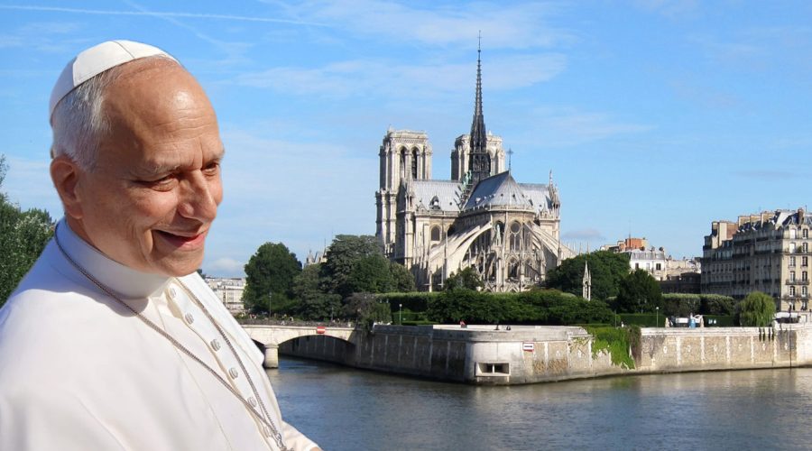 Le pape Léon XIV devant la cathédrale Notre-Dame
