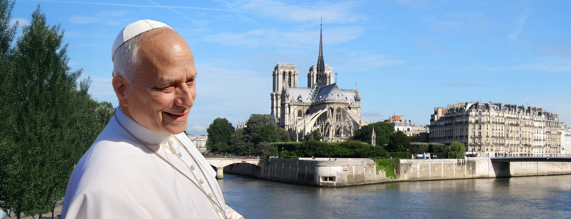 Le pape Léon XIV devant la cathédrale Notre-Dame